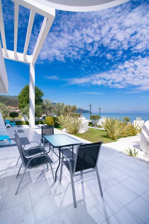 Mythodea Apartments Лименас Екстериор снимка